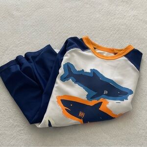 GAP swins tee 5T toodles